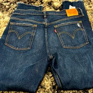 Levi’s womens button fly 501.  Size 32/30